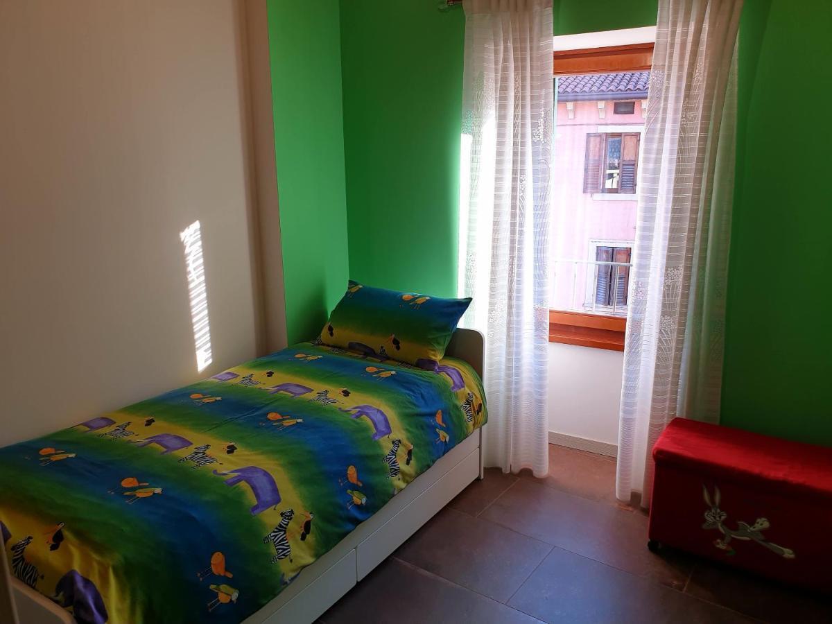 Dimora Rosso San Zeno - Wifi Veloce E Adatto Per Famiglie Verona Exterior foto